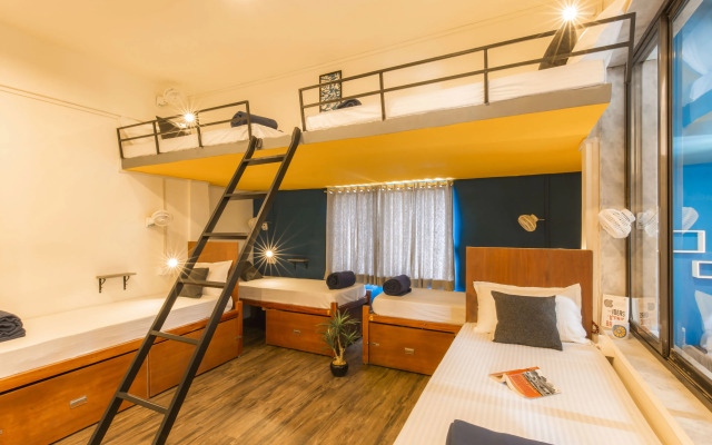 Locomo Hostel OG - Stay Work Eat