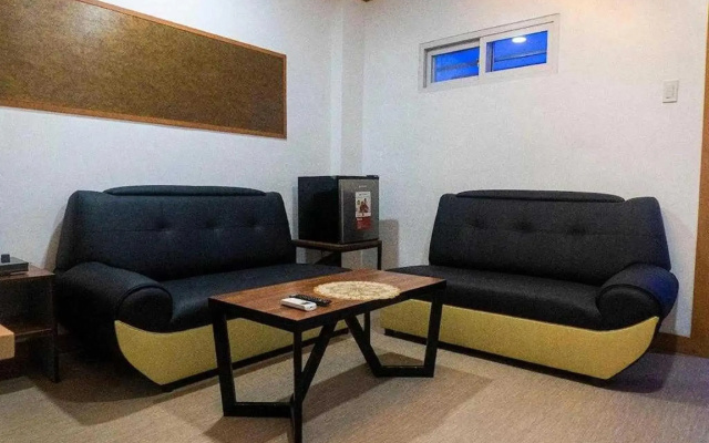 Collection O JM Lodge Near Clark Airport