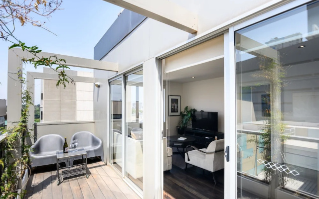 PENTHOUSE Laneway Art, Fed Square & Top Restaurants