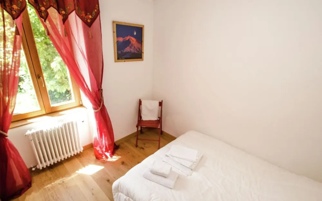 Boutique Apartment in Rhone Alpes With Balcony