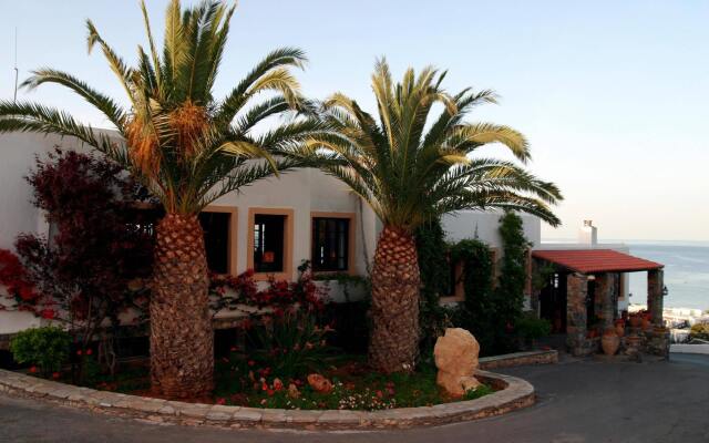 Hersonissos Village Hotel & Bungalows вид на фасад
