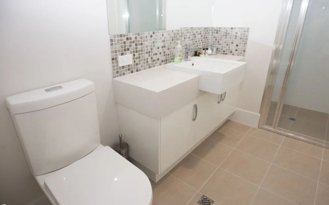 Lakeview Suites