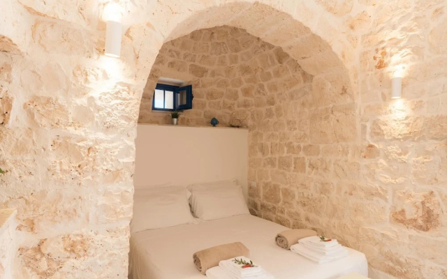 Trulli Scacciapensieri con Piscina