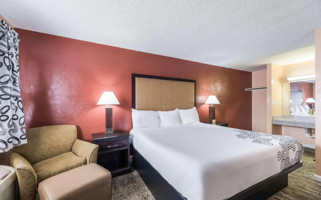 Rodeway Inn Modesto near Downtown