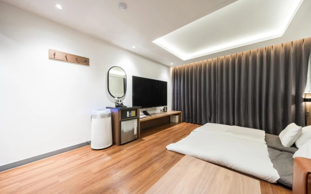 Hotel PIED Exco