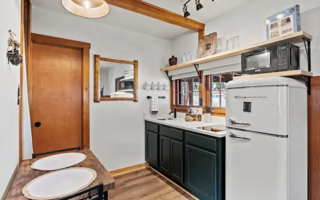 Timber Lodge Cabin 8