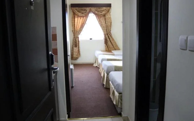 Iskan Hotel 4