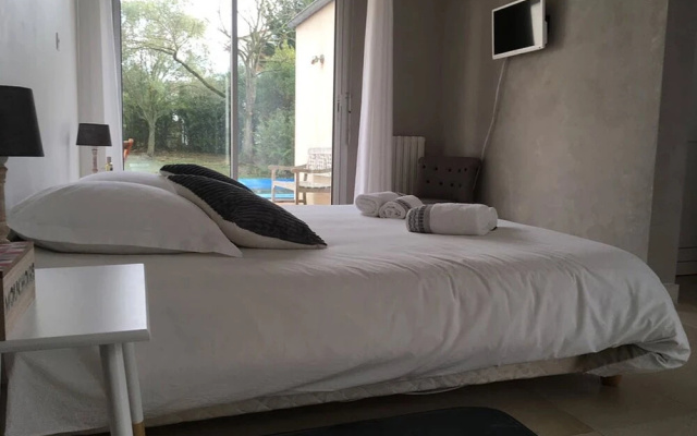 Chambres dHotes Des Tours A La Rochelle