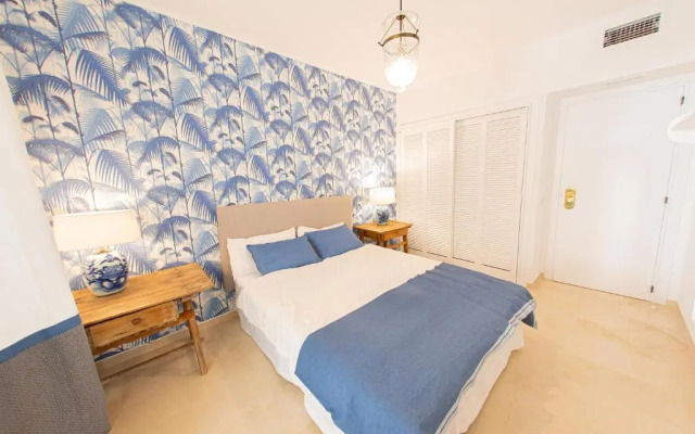 Beautiful 3BEDROOMS/2BATH/Golden Mile