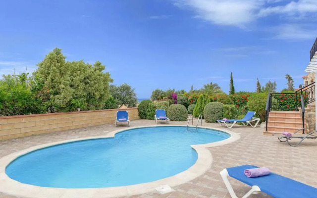 Argaka Beach Villa