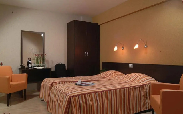 Hotel Corner House