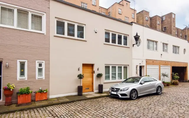 The Gloucester Mews Gem - RMA2