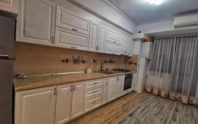 Lovely Apartment 2 Room Palas Mall
