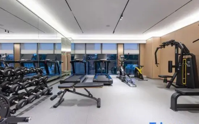Shenzhen Boyun Hotel (Shangwu Metro Station, Bao'an)