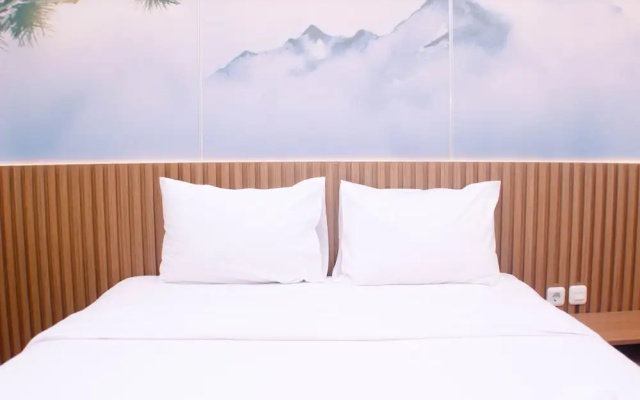 Comfortable Design Studio Room At Vasanta Innopark Apartment
