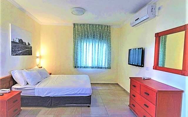 Nachsholim Holiday Village Hotel