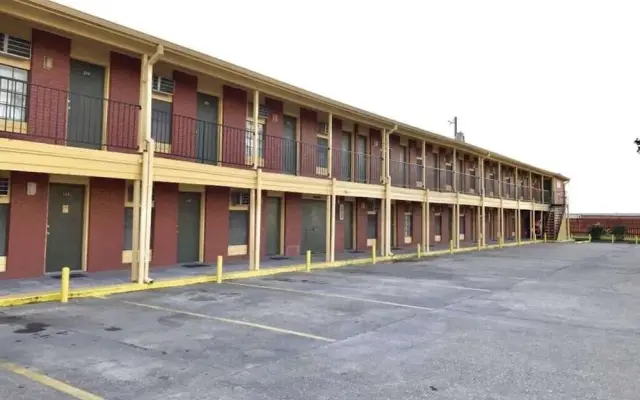 Economy Inn