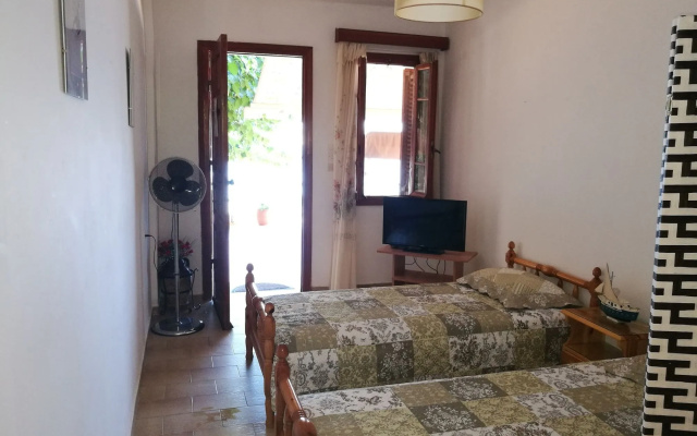 Alekos Beach Houses-Jerasimo