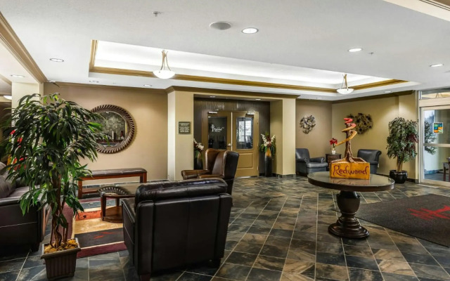 Redwood Inn & Suites - Grande Prairie