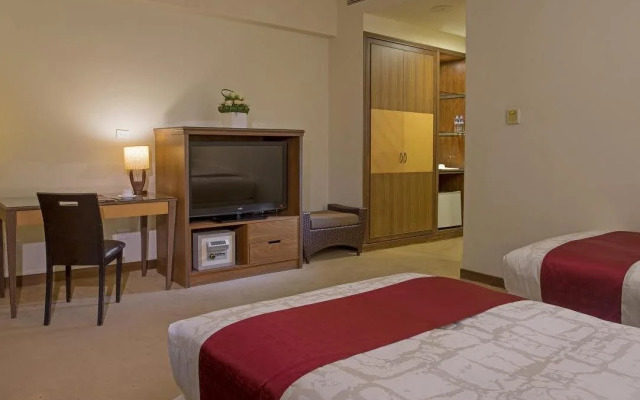 Le Beau Max Resort