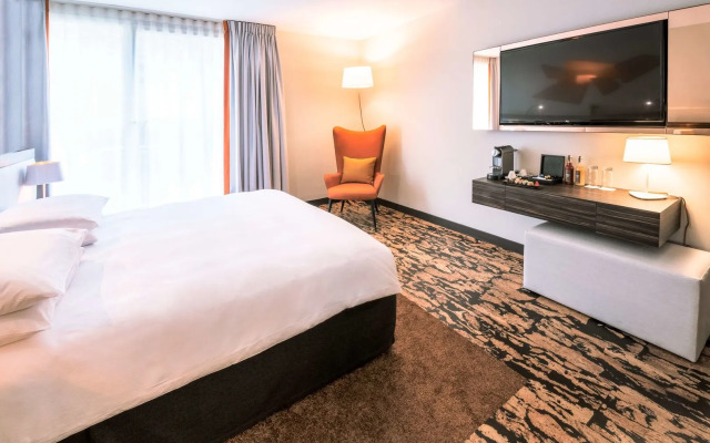 Doubletree By Hilton Paris Boulogne