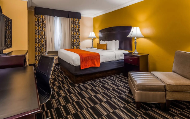 Best Western Plus Barsana Hotel & Suites