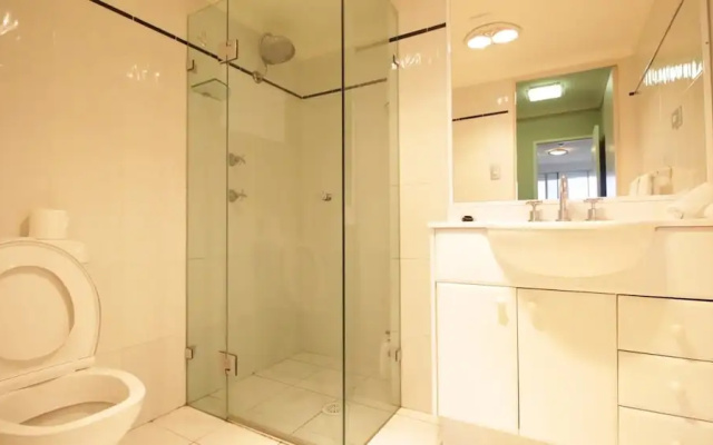 Master Room With Bays View Near Darling Harbour