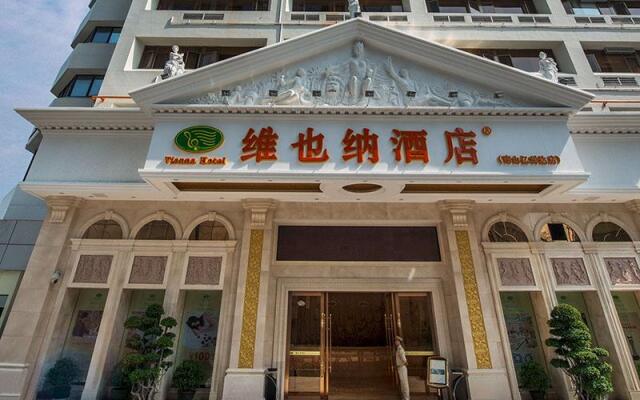 Отель Vienna Shenzhen Nanshan Yilida Шэньчжэнь вид на фасад