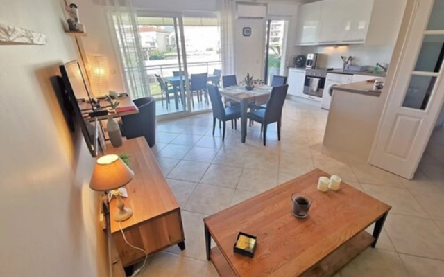 2P au pied des plages,Piscine,Wifi,Clim