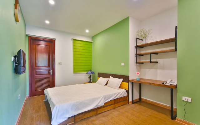 Lakeside House - Hanoi