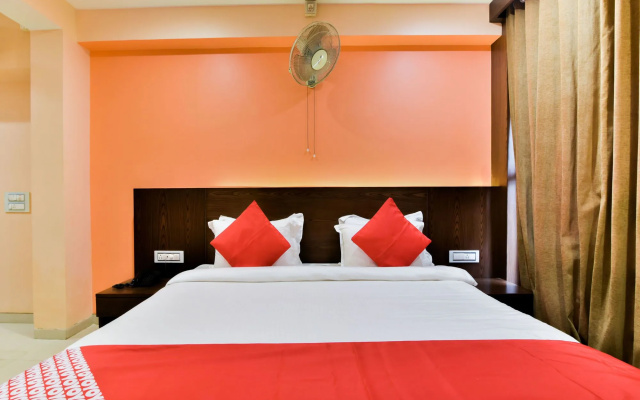 OYO 15944 Hotel Three Seas