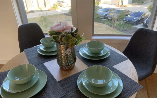 Bundoora Townhouse
