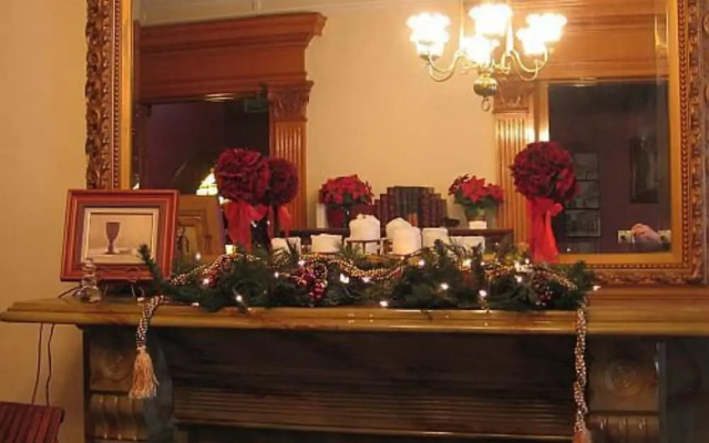 Olde Judge Mansion