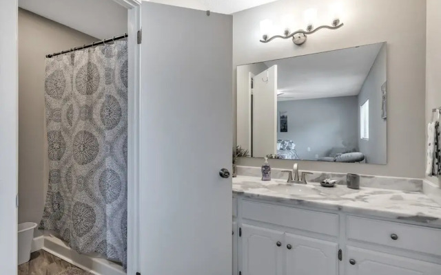 Eagles Nest 2 Bedroom Townhouse by Redawning