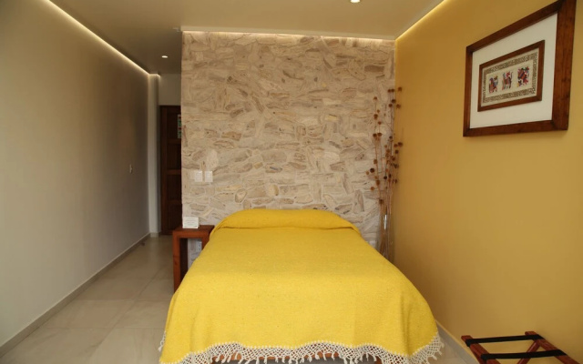 RÁ NGU Hotel