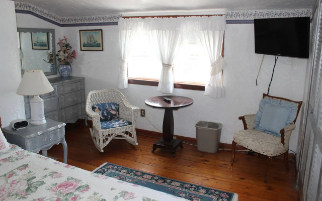 Sea Breeze Inn