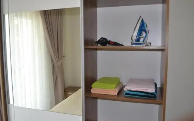 Nirvana Golf Apartment 7