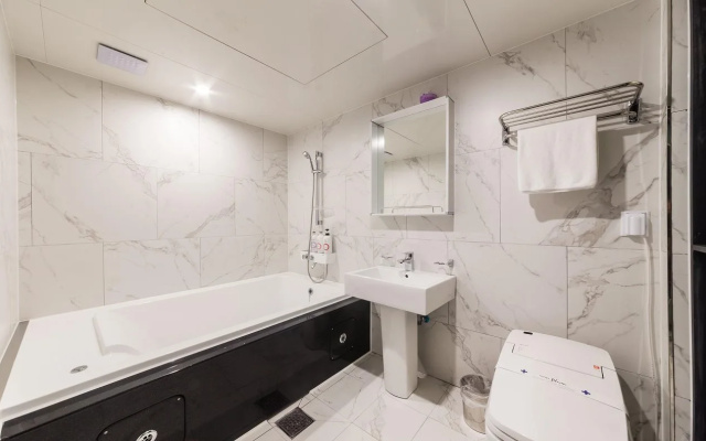Hotel Plum