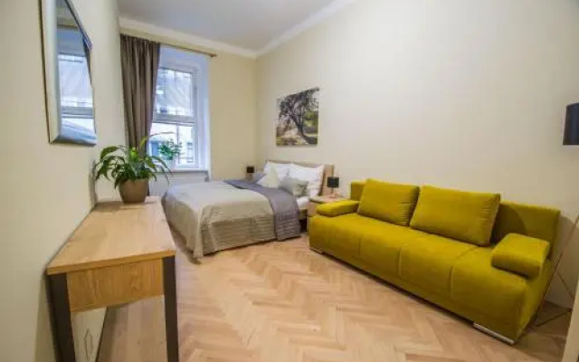 Ruterra Apt with Sauna and Billiards