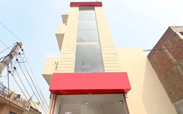 OYO 22097 Hotel Jd