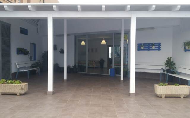 Ciw Hostel Санта Лючия вид на фасад