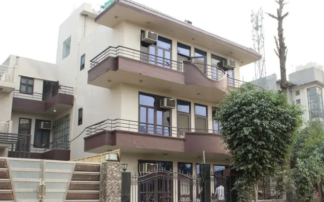 Royal Inn by OYO Rooms