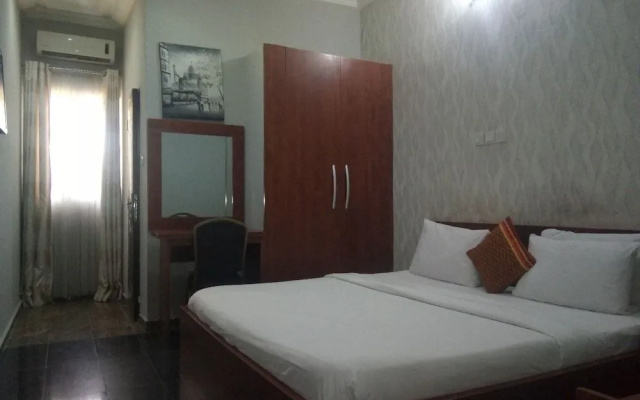 Bjorne Classic Suites