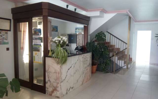 Отель Apartamentos de la Hoz вид на фасад
