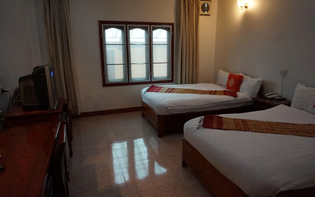 Mittaphap Hotel Luangprabang