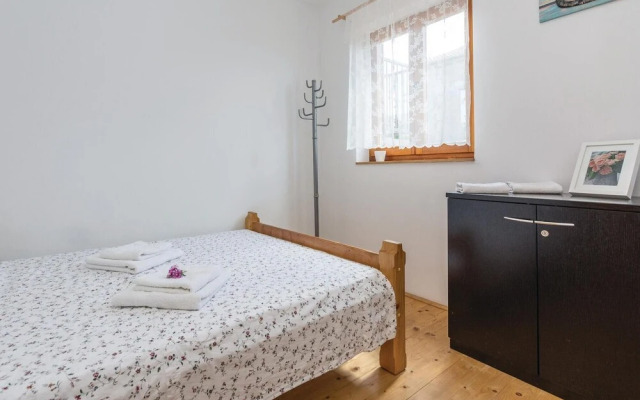 Amazing Home in Maslenica With 4 Bedrooms