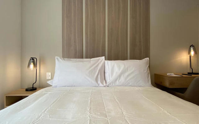 w Modern Bright 2BR w Balcony in Miraflores