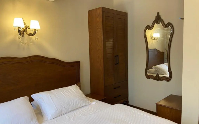 Yeni Foca Dionysos 1789 (+12 Adults Only)