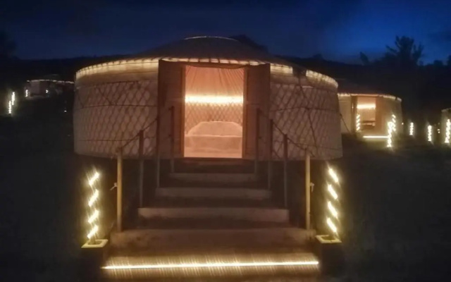 Jurta Hotel Balatongyörök