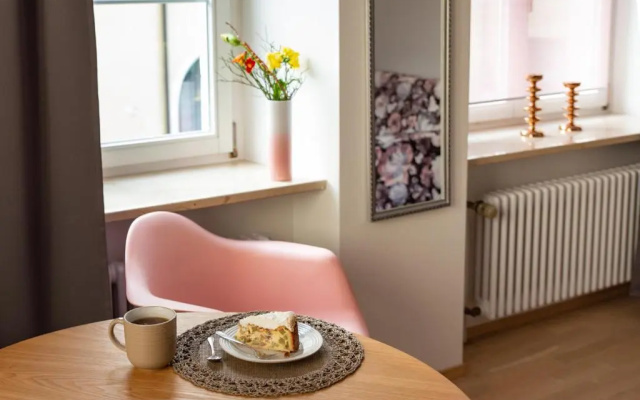 Moor Apartment 6